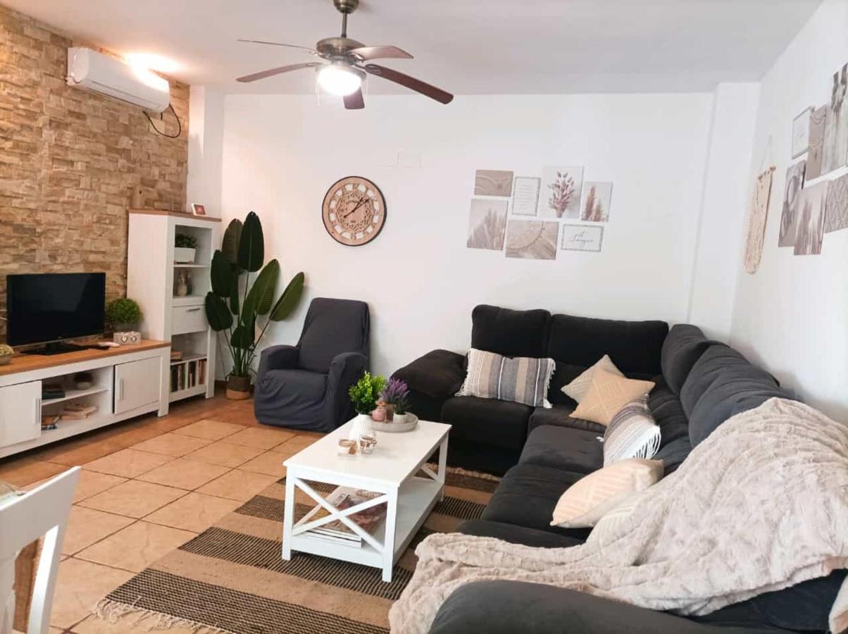 Vila El Membrillar La Carlota Exteriér fotografie